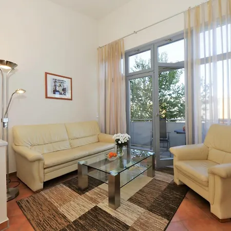 Brise Haus Valentino App 13