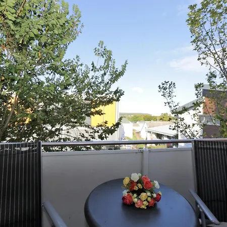 Brise Haus Valentino App 13